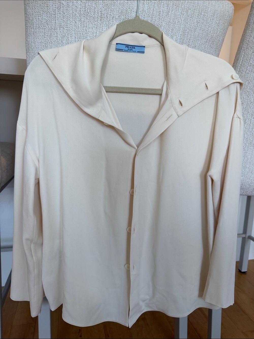 100% silk Prada ivory button blouse